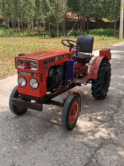 拖拉机耕地时如何行走? 拖拉机耕地时如何行走?